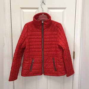 Guess quilted puffer jacket. Fashion trim black/silver zippers. Womens XL